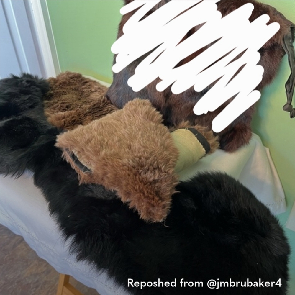 Lot of 2 vintage fur pieces. Collar and Stole. Nice for age
